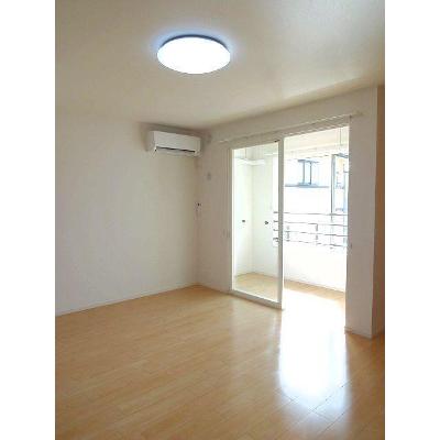 ラッフィナート 201【管理NO：1-023796401-02010】 ★家具家電は申し込み後に搬入します★ ★2026年11月中旬入居可能★の物件画像