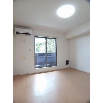 ヴェルドミール　Ⅵ 202【管理NO：1-019937101-02020】 ★家具家電は申し込み後に搬入します★の物件画像
