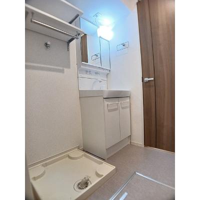 ベル 105【管理NO：1-027615401-01040】 ★家具家電は申し込み後に搬入します★の物件画像