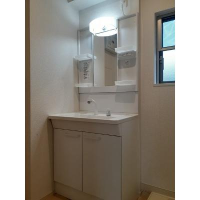 雅 201【管理NO：1-023430201-02010】 ★家具家電は申し込み後に搬入します★ ★2026年10月中旬入居可能★の物件画像