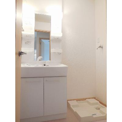 プリマヴェーラⅠ 102【管理NO：1-016929601-01020】 ★家具家電は申し込み後に搬入します★ ★2026年11月中旬入居可能★の物件画像
