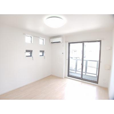 フォレスタ 101【管理NO：1-022108301-01010】 ★家具家電は申し込み後に搬入します★ ★2026年10月中旬入居可能★の物件画像
