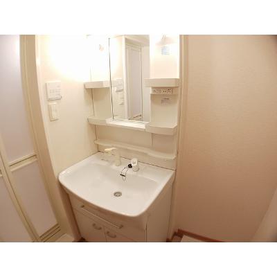 ＷＥＳＴ 304【管理NO：1-013571701-03040】 ★家具家電は申し込み後に搬入します★ ★2026年11月中旬入居可能★の物件画像