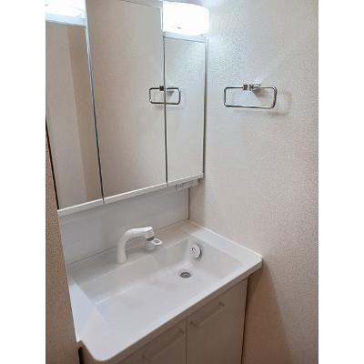 レッド　ウイング 203【管理NO：1-026920401-02030】 ★家具家電は申し込み後に搬入します★ ★2026年11月中旬入居可能★の物件画像