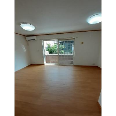 リバー　ラック 101【管理NO：1-013364501-01010】 ★家具家電は申し込み後に搬入します★ ★2026年11月中旬入居可能★の物件画像