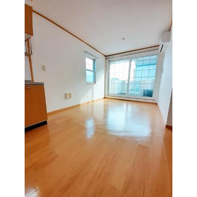 シュトローム・ティー 201【管理NO：1-012347801-02010】 ★家具家電は申し込み後に搬入します★ ★2026年11月上旬入居可能★の物件画像