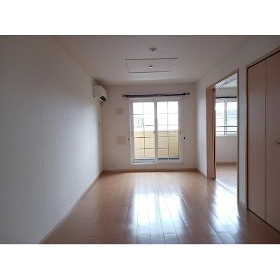 カーサ　セレナⅡ 201【管理NO：1-015965202-02010】 ★家具家電は申し込み後に搬入します★ ★2026年11月中旬入居可能★の物件画像