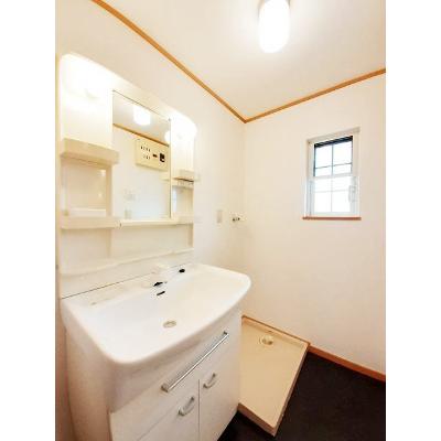 ユリエール 201【管理NO：1-013372401-02010】 ★家具家電は申し込み後に搬入します★ ★2026年11月中旬入居可能★の物件画像