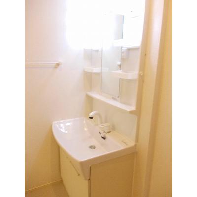 プリムローズⅤ 103【管理NO：1-022262002-01030】 ★家具家電は申し込み後に搬入します★ ★2026年11月中旬入居可能★の物件画像