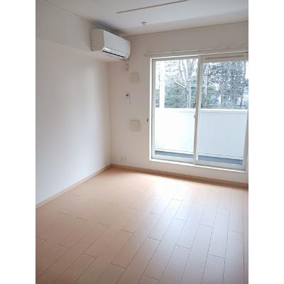 ホワイト・プレセアＡ 202【管理NO：1-016240101-02020】 ★家具家電は申し込み後に搬入します★の物件画像