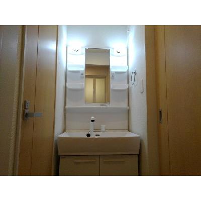 フィアクレー 101【管理NO：1-022306601-01010】 ★家具家電は申し込み後に搬入します★の物件画像