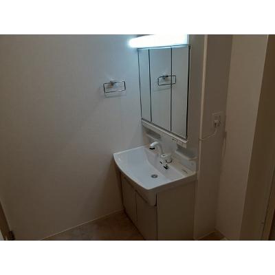 アルベロ 102【管理NO：1-026596101-01020】 ★家具家電は申し込み後に搬入します★ ★2026年11月上旬入居可能★の物件画像