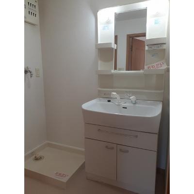 ジラ・ソーレ 103【管理NO：1-013657601-01030】 ★家具家電は申し込み後に搬入します★ ★2026年11月中旬入居可能★の物件画像