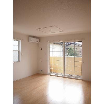 グラビオーラⅠ 101【管理NO：1-021501901-01010】 ★家具家電は申し込み後に搬入します★ ★2026年11月上旬入居可能★の物件画像