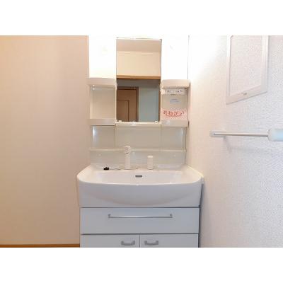 ベレンヘーナ 203【管理NO：1-013622901-02030】 ★家具家電は申し込み後に搬入します★ ★2026年11月下旬入居可能★の物件画像