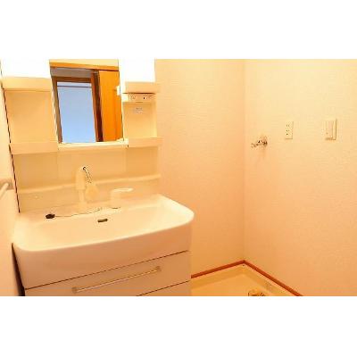 ラフレシール　Ｂ 202【管理NO：1-013574902-02020】 ★家具家電は申し込み後に搬入します★ ★2026年11月上旬入居可能★の物件画像