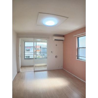 フォレスト　スクウェア 203【管理NO：1-023892201-02030】 ★家具家電は申し込み後に搬入します★ ★2026年11月中旬入居可能★の物件画像