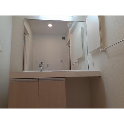 クレイン 201【管理NO：1-025117601-02010】 ★家具家電は申し込み後に搬入します★ ★2026年10月下旬入居可能★の物件画像