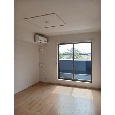 プラテリア 203【管理NO：1-021390601-02030】 ★家具家電は申し込み後に搬入します★ ★2026年11月下旬入居可能★の物件画像