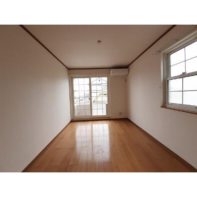 Ｐｒｅｓｅｎｔｉｍｅ　Ａ 101【管理NO：1-011839101-01010】 ★家具家電は申し込み後に搬入します★ ★2026年11月上旬入居可能★の物件画像