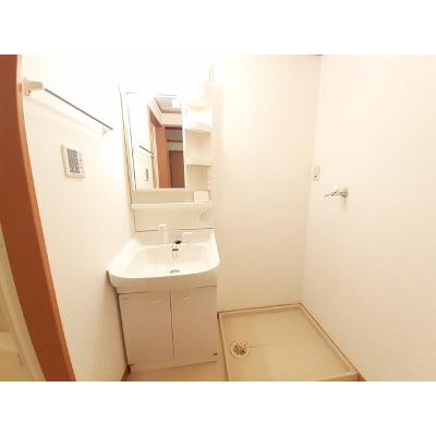 サンフラワーハウス 203【管理NO：1-011570801-02030】 ★家具家電は申し込み後に搬入します★の物件画像