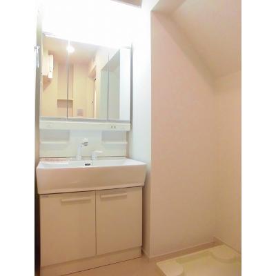 フルール　Ａ 102【管理NO：1-023776301-01020】 ★家具家電は申し込み後に搬入します★ ★2026年12月上旬入居可能★の物件画像