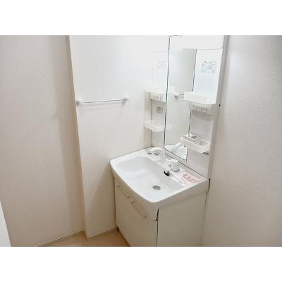 ブリッサＢ 103【管理NO：1-017480602-01030】 ★家具家電は申し込み後に搬入します★ ★2026年10月下旬入居可能★の物件画像