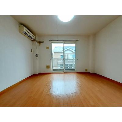 クレヨンⅡ 201【管理NO：1-012564202-02010】 ★家具家電は申し込み後に搬入します★ ★2026年11月上旬入居可能★の物件画像
