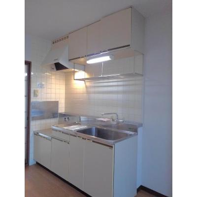 サンライズ富田 202【管理NO：1-005663301-02020】 ★家具家電は申し込み後に搬入します★ ★2026年11月上旬入居可能★の物件画像