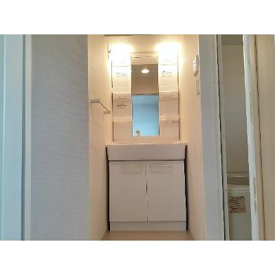 プリムローズⅢ 203【管理NO：1-018238301-02030】 ★家具家電は申し込み後に搬入します★ ★2026年11月下旬入居可能★の物件画像