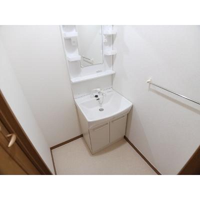 マ．メール．ロア 102【管理NO：1-011171801-01020】 ★家具家電は申し込み後に搬入します★の物件画像