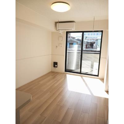 カーサ　ミオ　Ⅱ 102【管理NO：1-027640802-01020】 ★家具家電は申し込み後に搬入します★の物件画像