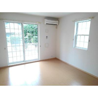サンライズ・ビレッジＢ 102【管理NO：1-017068602-01020】 ★家具家電は申し込み後に搬入します★の物件画像
