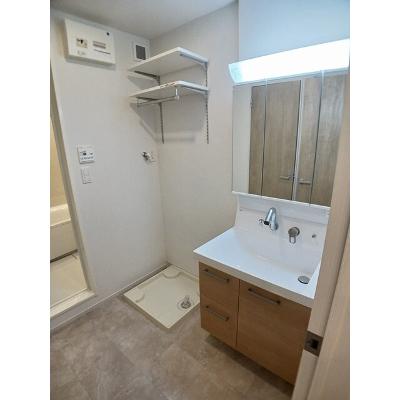 フリージアＢ 102【管理NO：1-027935102-01020】 ★家具家電は申し込み後に搬入します★の物件画像