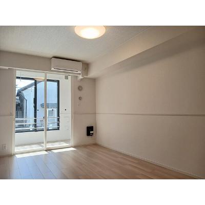 アモリール 103【管理NO：1-027841301-01030】 ★家具家電は申し込み後に搬入します★ ★2026年11月中旬入居可能★の物件画像