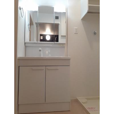 エアリー 203【管理NO：1-024599901-02030】 ★家具家電は申し込み後に搬入します★の物件画像