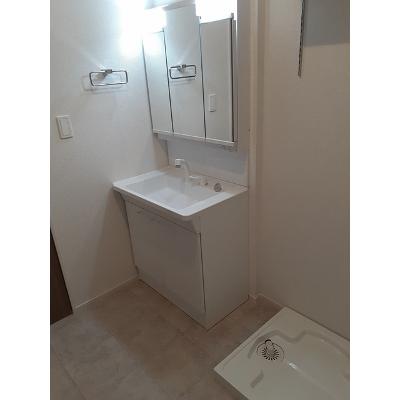エーデルシュタイン 102【管理NO：1-027184401-01020】 ★家具家電は申し込み後に搬入します★ ★2026年10月中旬入居可能★の物件画像