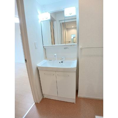 ＲｉｒｉａⅦ　Ⅶ 101【管理NO：1-024746001-01010】 ★家具家電は申し込み後に搬入します★の物件画像