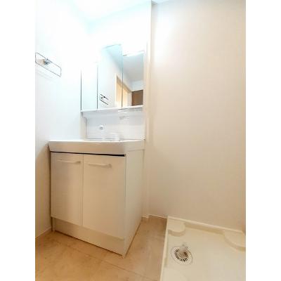 葉月 105【管理NO：1-027611201-01040】 ★家具家電は申し込み後に搬入します★の物件画像
