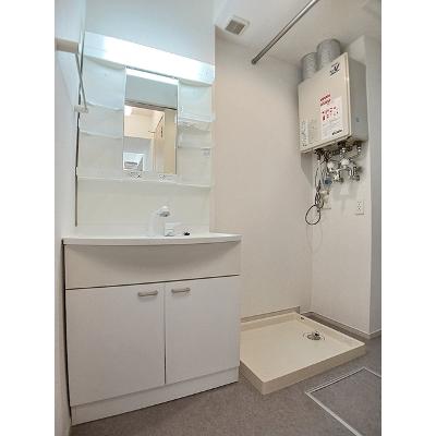 アイワ 102【管理NO：1-017446101-01020】 ★家具家電は申し込み後に搬入します★の物件画像