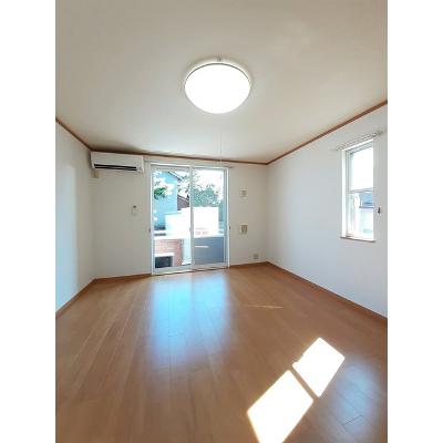 モワメーム 104【管理NO：1-012136501-01040】 ★家具家電は申し込み後に搬入します★ ★2026年11月上旬入居可能★の物件画像