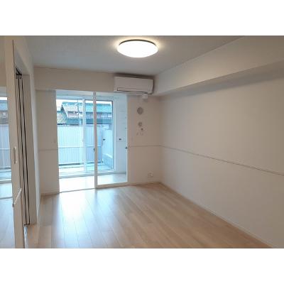 エクシア 102【管理NO：1-026392301-01020】 ★家具家電は申し込み後に搬入します★ ★2026年11月下旬入居可能★の物件画像