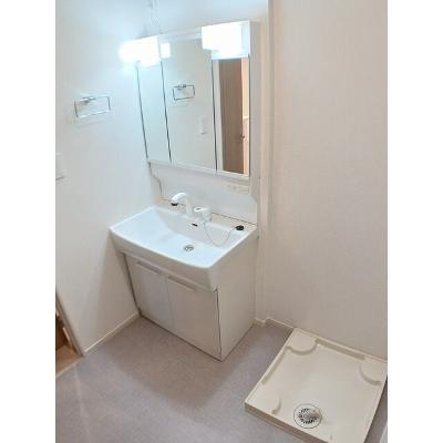 ラウンドストーンＴ 205【管理NO：1-028147502-02050】 ★家具家電は申し込み後に搬入します★ ★2026年11月下旬入居可能★の物件画像