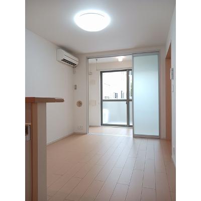 クローバー青島 101【管理NO：1-016885101-01010】 ★家具家電は申し込み後に搬入します★の物件画像