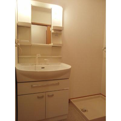ランベリール 202【管理NO：1-014789501-02020】 ★家具家電は申し込み後に搬入します★ ★2026年11月中旬入居可能★の物件画像