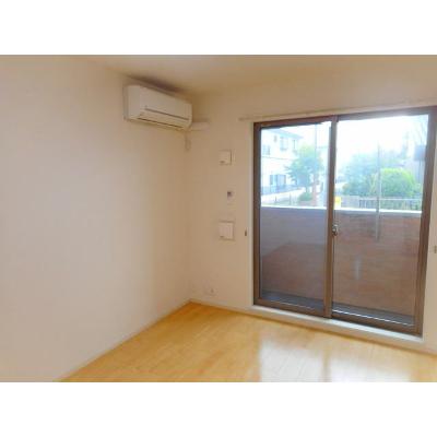 フローラル 101【管理NO：1-021375701-01010】 ★家具家電は申し込み後に搬入します★ ★2026年12月上旬入居可能★の物件画像
