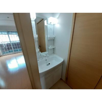 ブーゲンビレア　ヒカル 106【管理NO：1-016438901-01050】 ★家具家電は申し込み後に搬入します★ ★2026年12月中旬入居可能★の物件画像