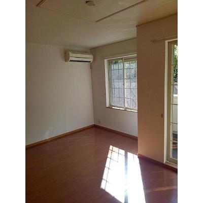 サンライツ伊賀 102【管理NO：1-014116601-01020】 ★家具家電は申し込み後に搬入します★ ★2026年10月下旬入居可能★の物件画像