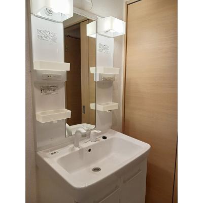 サイレント 101【管理NO：1-017977401-01010】 ★家具家電は申し込み後に搬入します★ ★2026年12月中旬入居可能★の物件画像