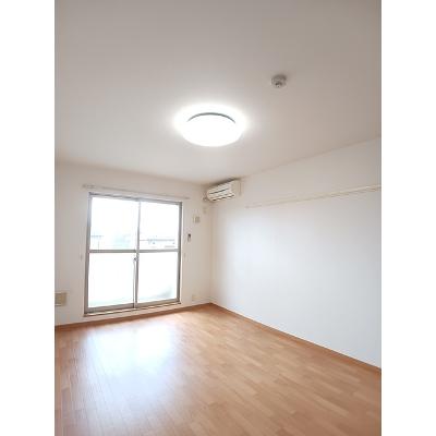 メゾン・ド・フォンテ 302【管理NO：1-013745201-03020】 ★家具家電は申し込み後に搬入します★の物件画像